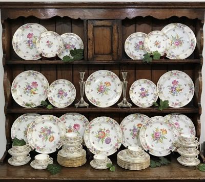 English Bone China Dresden Sprays Dinner Service For 12