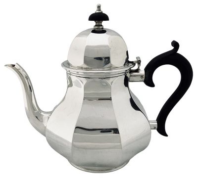 Queen Anne Style Sterling Silver Octagonal Teapot Dated 1922