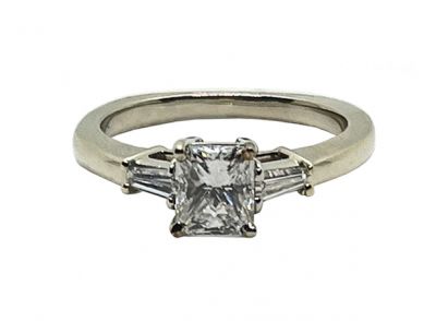 Royal De Versailles Diamond Engagement Ring
