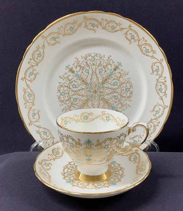 Tuscan Bone China Louise Dinnerware