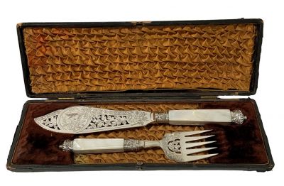 Victorian Mother Of Pearl Fish Servers