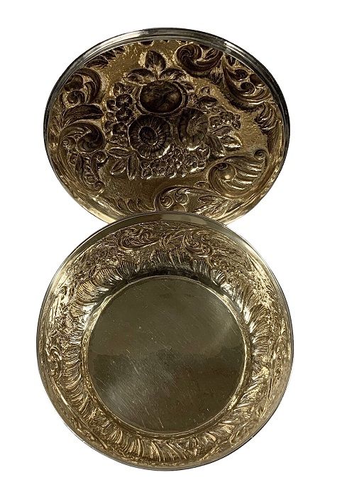 Cache Repousse Vintage 900 Fine Silver Repousse Box | Cynthia Findlay Fine Jewellery ...