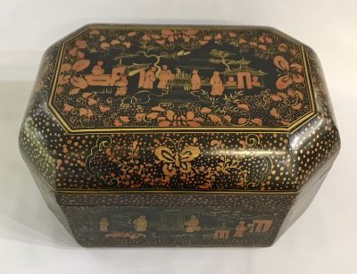 19th Century Chinese Export Lacquered & Gilded Box