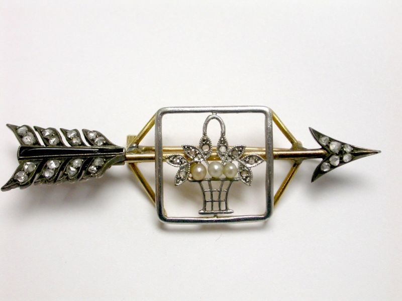 Edwardian Pearl and Diamond Arrow Brooch
