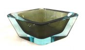 Beautiful Mid-Century Modern Art Glass Bowl
