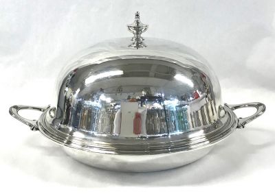 English Silver Plate Covered Round Entree Dish