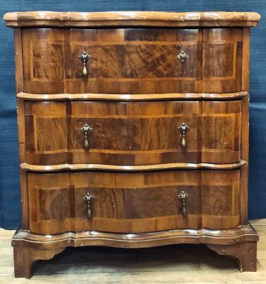 Georgian Style Serpentine Front Three Drawer Chest