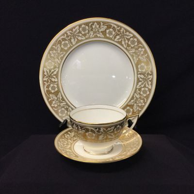 Harmony by Minton - Dinner Service for 8