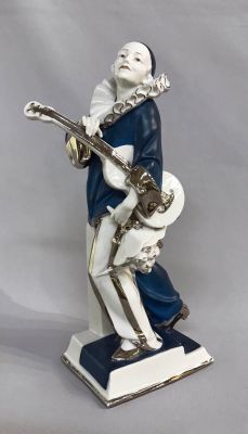 Hertwig Katzhütte Porcelain Pierrot Figure