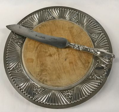 Mappin & Webb of Sheffield, Late Victorian Challah Board and Knife