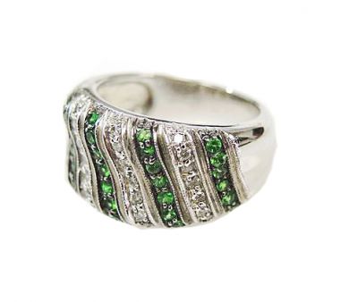 Modern Tsavorite Garnet and Diamond Ring