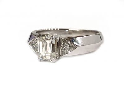 Modern Diamond Engagement Ring