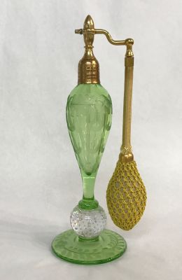 Pairpoint Style DeVilbiss Perfume Atomizer, circa 1930