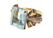Retro Aquamarine Solitaire Ring