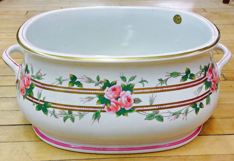victorian-rose-trellis-white-ironstone-foot-bath-cynthia-findlay-fine