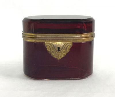 Victorian Ruby Flash Comfit Box with Gilt Metal Frame