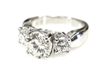 Vintage 3 Diamond Ring
