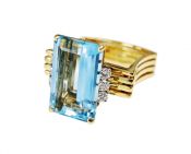 Vintage 15.7ct Aquamarine and Diamond 18kt Ring