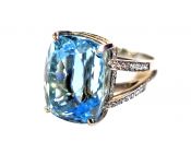 Vintage Aquamarine and Diamond Ring