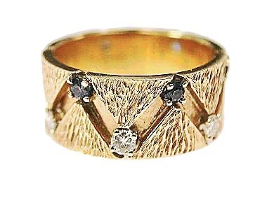 Vintage Diamond and Sapphire Ring