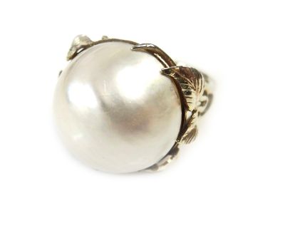 Vintage Mabe Pearl Floral Ring