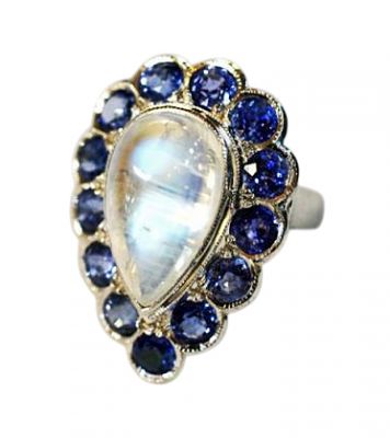 Vintage 12.11ct Pear Moonstone and Sapphire Ring in 18kt White Gold