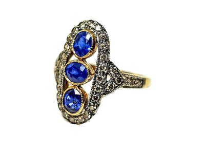 Vintage Style Sapphire and Diamond Ring