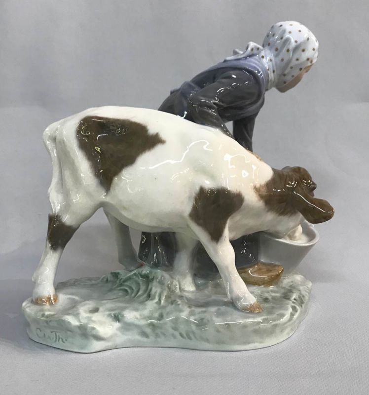 Vintage Royal Copenhagen figurine “Girl With Calf” | Cynthia