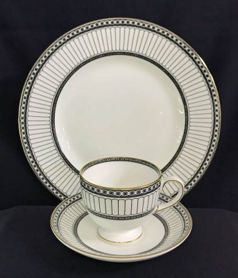 Wedgwood “Colonnade Black” Dinner Service Pattern R4340
