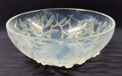 Art Deco R. Lalique Gui Bowl Model 3223, circa 1921-45