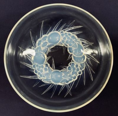 Art Deco R. Lalique Mont-Dore Bowl, Model # 396, circa 1928-45