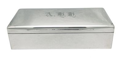 Goldsmiths & Silversmiths Co. Sterling Silver Box, London 1907