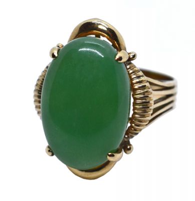 Vintage 9.17ct Chrysoprase 14kt Ring