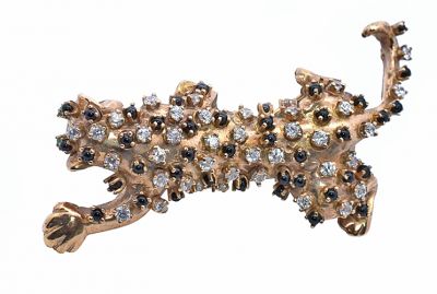 Vintage Onyx CZ and Emerald 10kt Panther Brooch