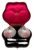 Goldsmiths & Silversmiths Shell Butter Dishes & Knives, London 1905, Original Box