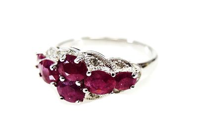 Modern 1.66ct Ruby and Diamond Cluster Ring in 18kt White Gold