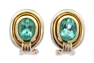 Modern 1.67ct Emerald 18kt Earrings