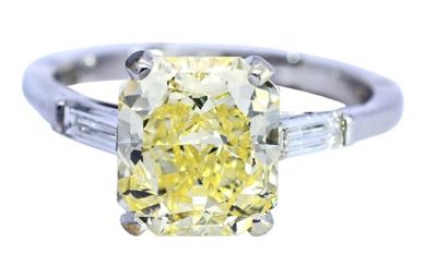Modern 2.81ct Fancy Yellow Diamond and Diamond 18kt Engagement Ring