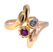 Vintage .13ct Ruby and Diamond Ring in 18kt Yellow Gold