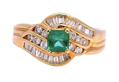 Vintage .34ct Emerald and Diamond Ring in 18kt Yellow Gold