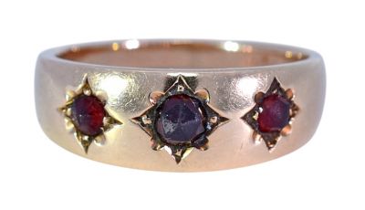 Vintage .55ct Garnet Ring in 14kt Yellow Gold