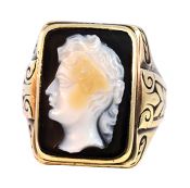 Vintage Banded Agate Cameo Ring in 14kt Yellow Gold