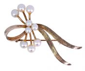 Vintage Cultured Pearl Ribbon Brooch in 10kt Yellow Gold