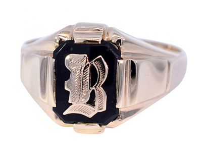 Vintage Onyx Initial Ring in 10kt Yellow Gold
