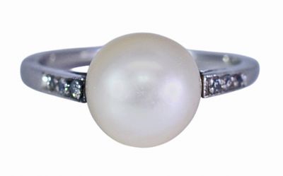 Vintage Pearl and Diamond Ring in Platinum
