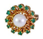 Vintage Pearl and Emerald Ring in 18kt Yellow Gold