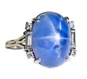 Vintage 17.79ct Oval Cabochon Six-Rayed Star Sapphire and Diamond Ring in Platinum