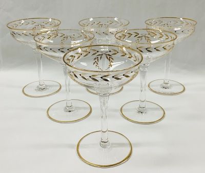 Gilded Wreath Motif Champagne Coupes
