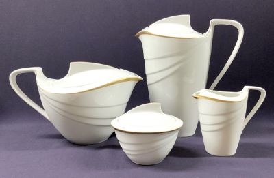 Hutschenreuther Maxim’s de Paris Mondial Pattern Tea & Coffee Set 