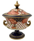 Royal Crown Derby Cabinet Urn Pattern 2444 Dated 1902
